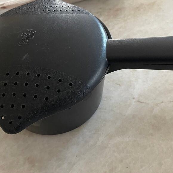 Pampered Chef small micro cooker black - Picture 2 of 11